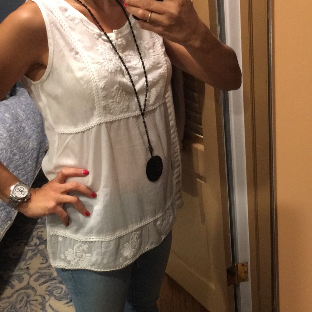 MAx Studio white sleeveless top